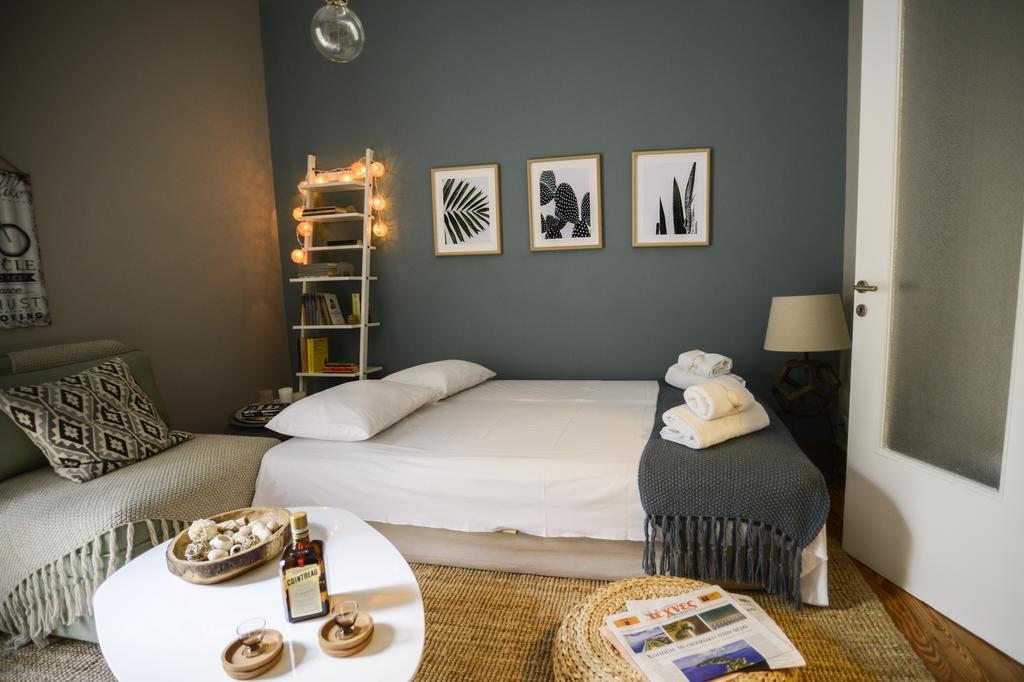 Your "Home Away From Home" In Acropolis Athen Eksteriør bilde