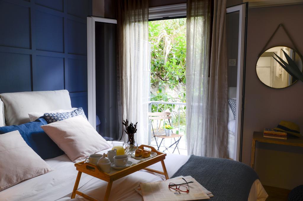 Your "Home Away From Home" In Acropolis Athen Eksteriør bilde